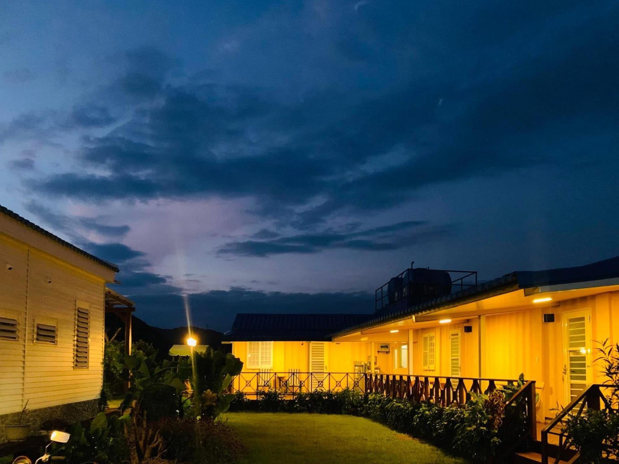 東方雲民宿 Dawu Exterior photo
